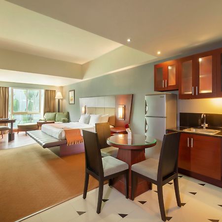 Blue Sky Hotel Balikpapan Kültér fotó
