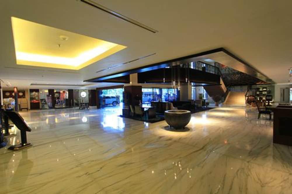 Blue Sky Hotel Balikpapan Kültér fotó